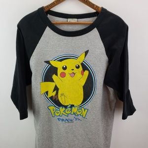 Vintage 90s Tee Pokemon Pikachu Youth Large